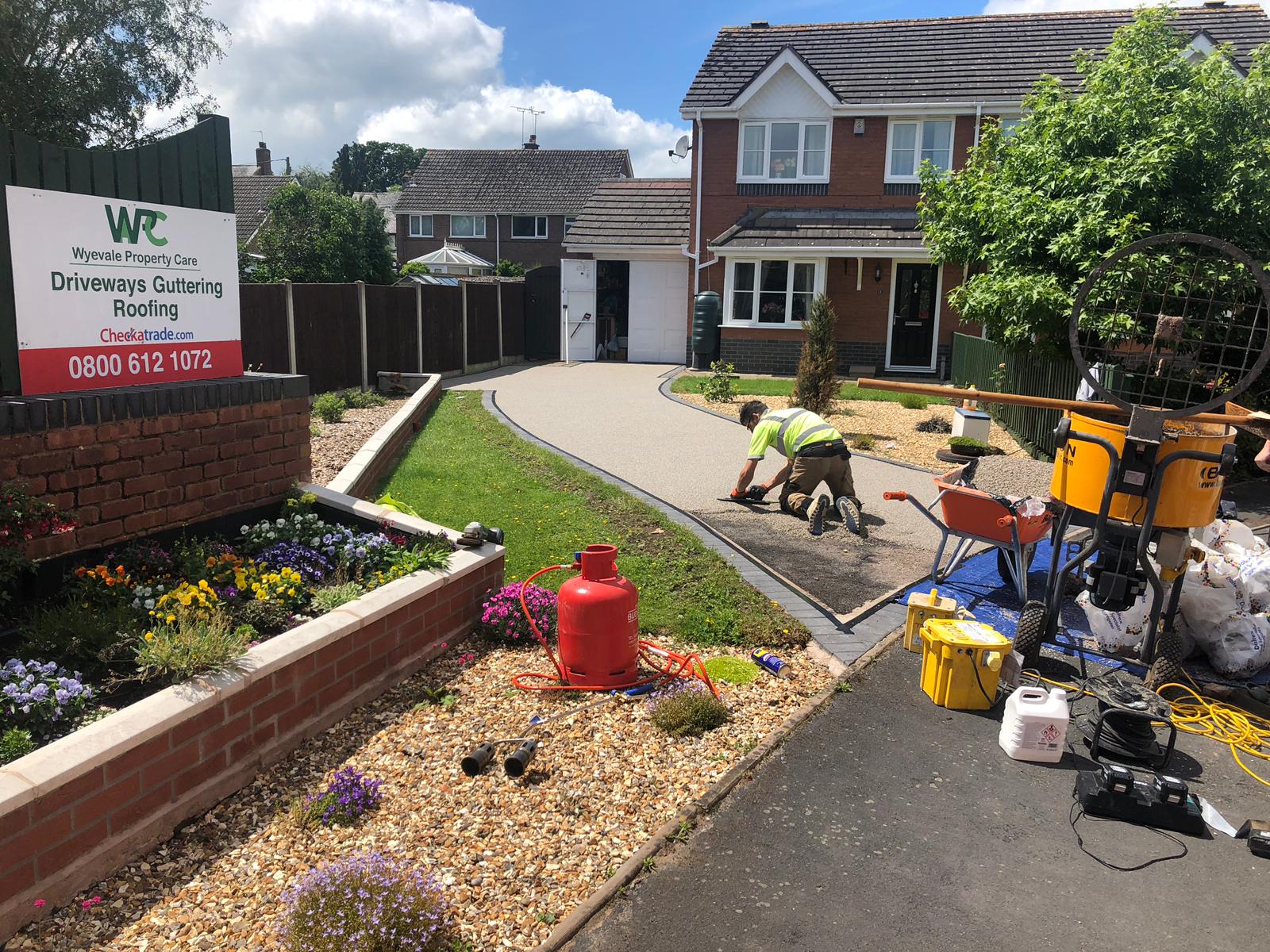 PHOTO-2019-06-21-18-43-24 Driveways